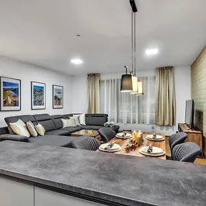Adelka 102 Apartment Špindlerŭv Mlýn